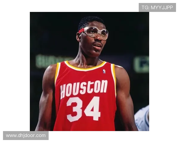 哈基姆·奥拉朱旺低位背身单打效率显著高于当代内线对手